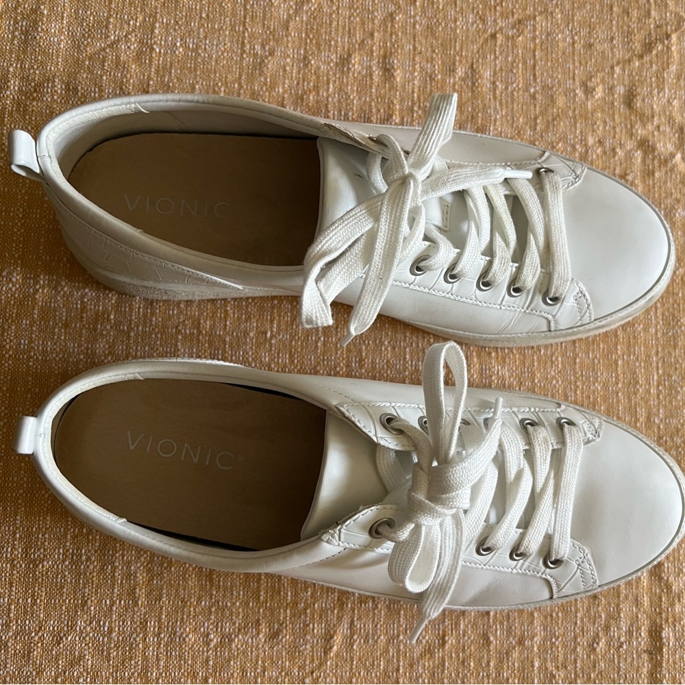 Vionic Winnie Tennis Shoe